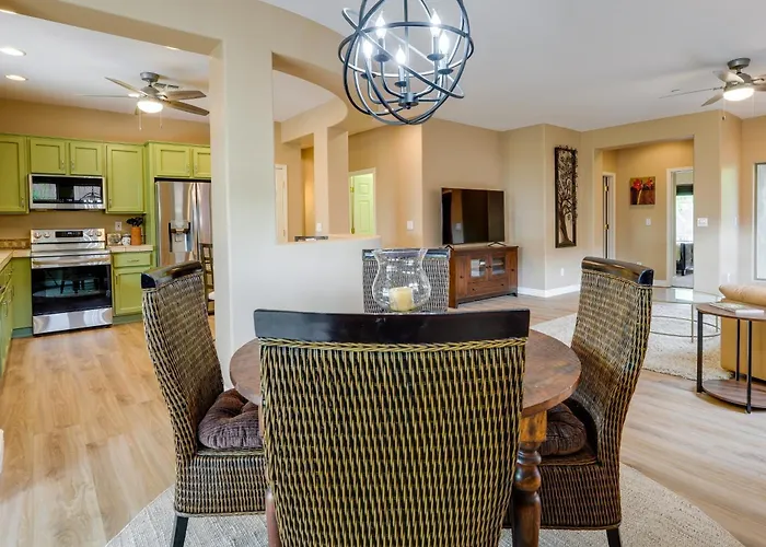 Snowbirds Welcome! Gem W/ Fairway Views Holiday home *